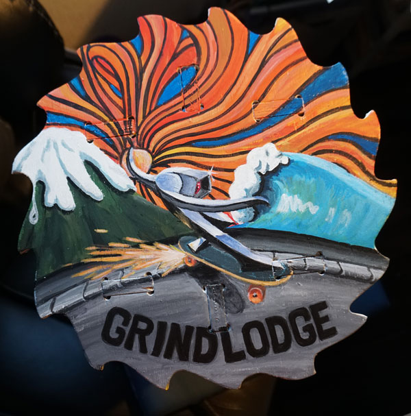 GRIND LODGE